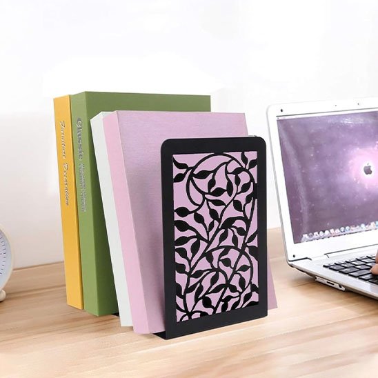 Serre livre a motifs de feuille