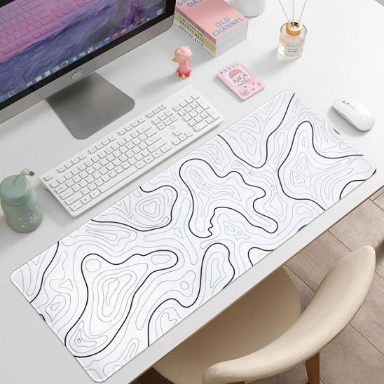 Sous main bureau fond blanc ligne noir