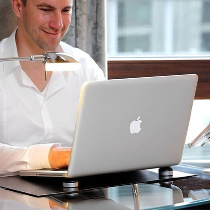 Support ordinateur portable homme contente de son achat
